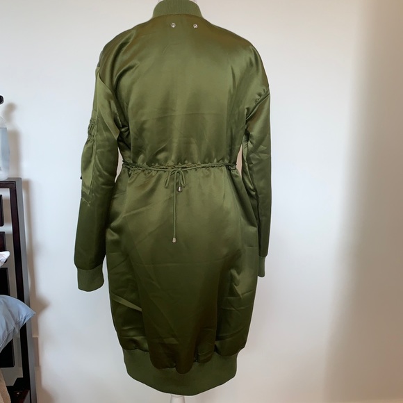 Oversized Bomber Jacket - Picture 4 of 6